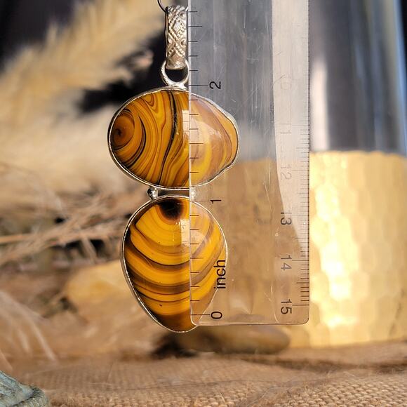 Earthy Sterling Silver Tiger’s Eye Pendant – Warm and Golden Glow - Picture 4 of 10